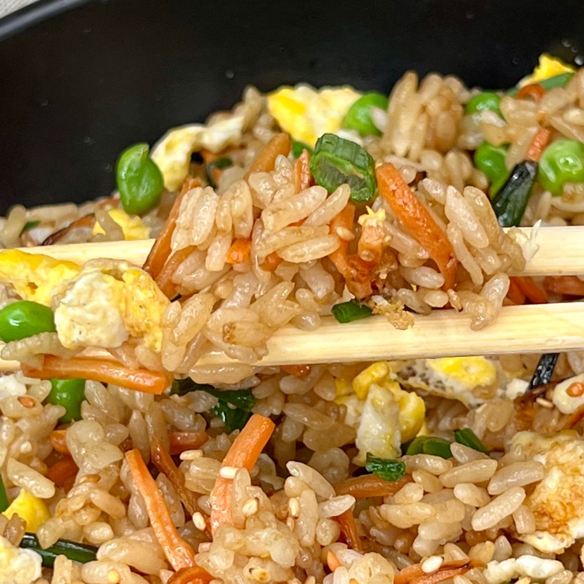 Low calorie fried rice in chop sticks