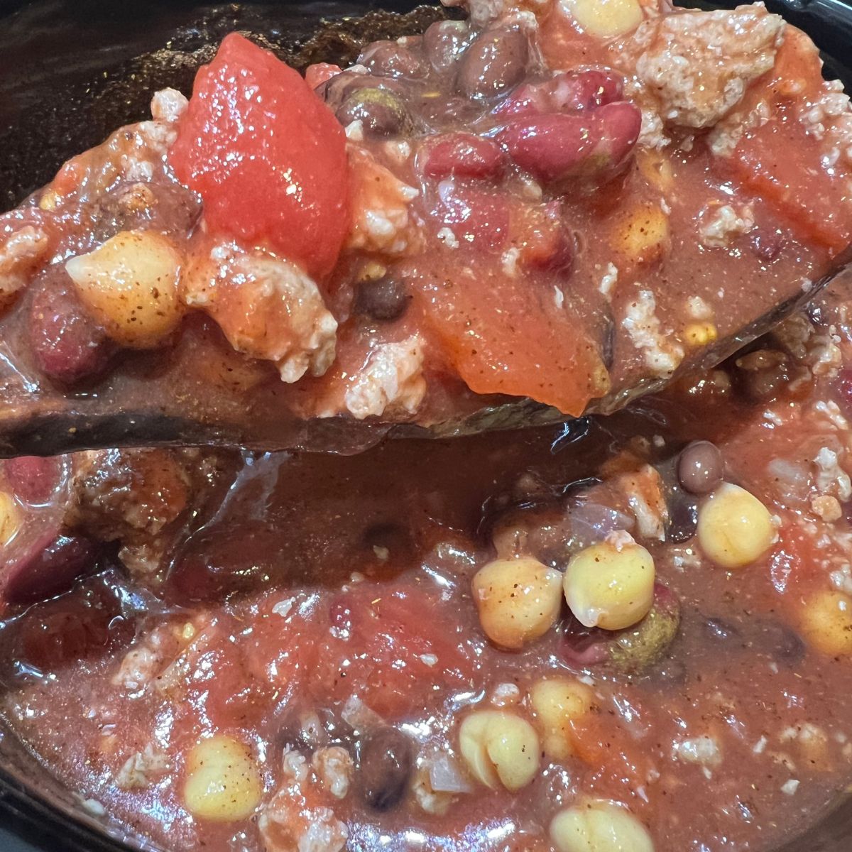 3 bean slow cooker chili