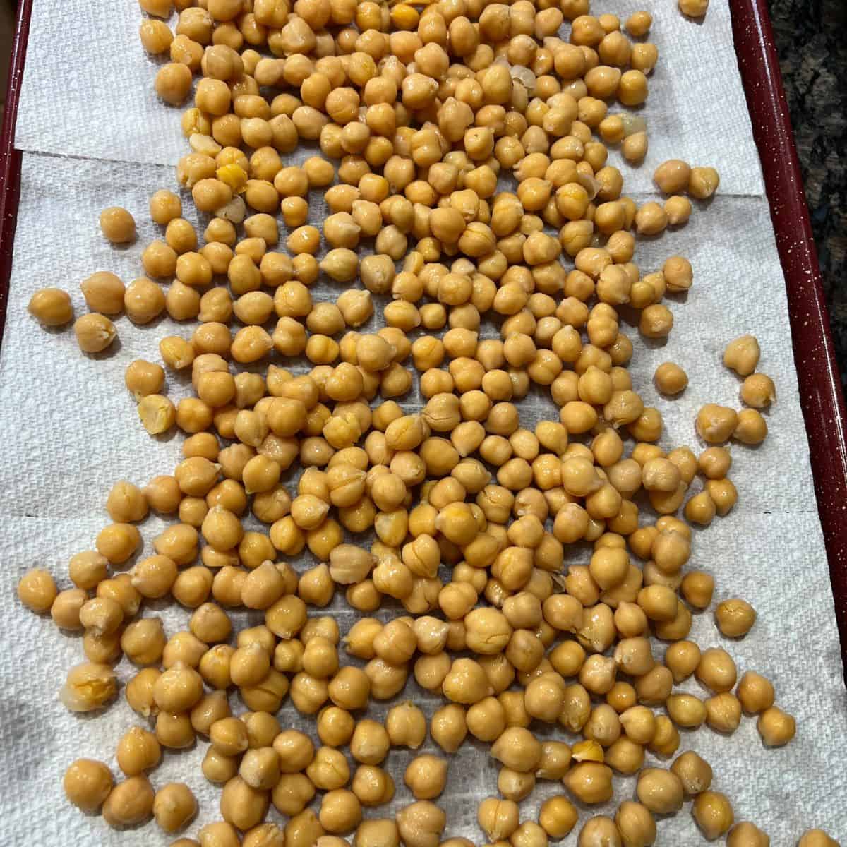 Chickpeas on a paper towel