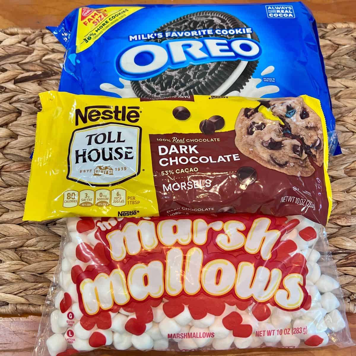 Oreo cookies, dark chocolate chips, and mini marshmallows for chocolate chip marshmallow Oreo cookies